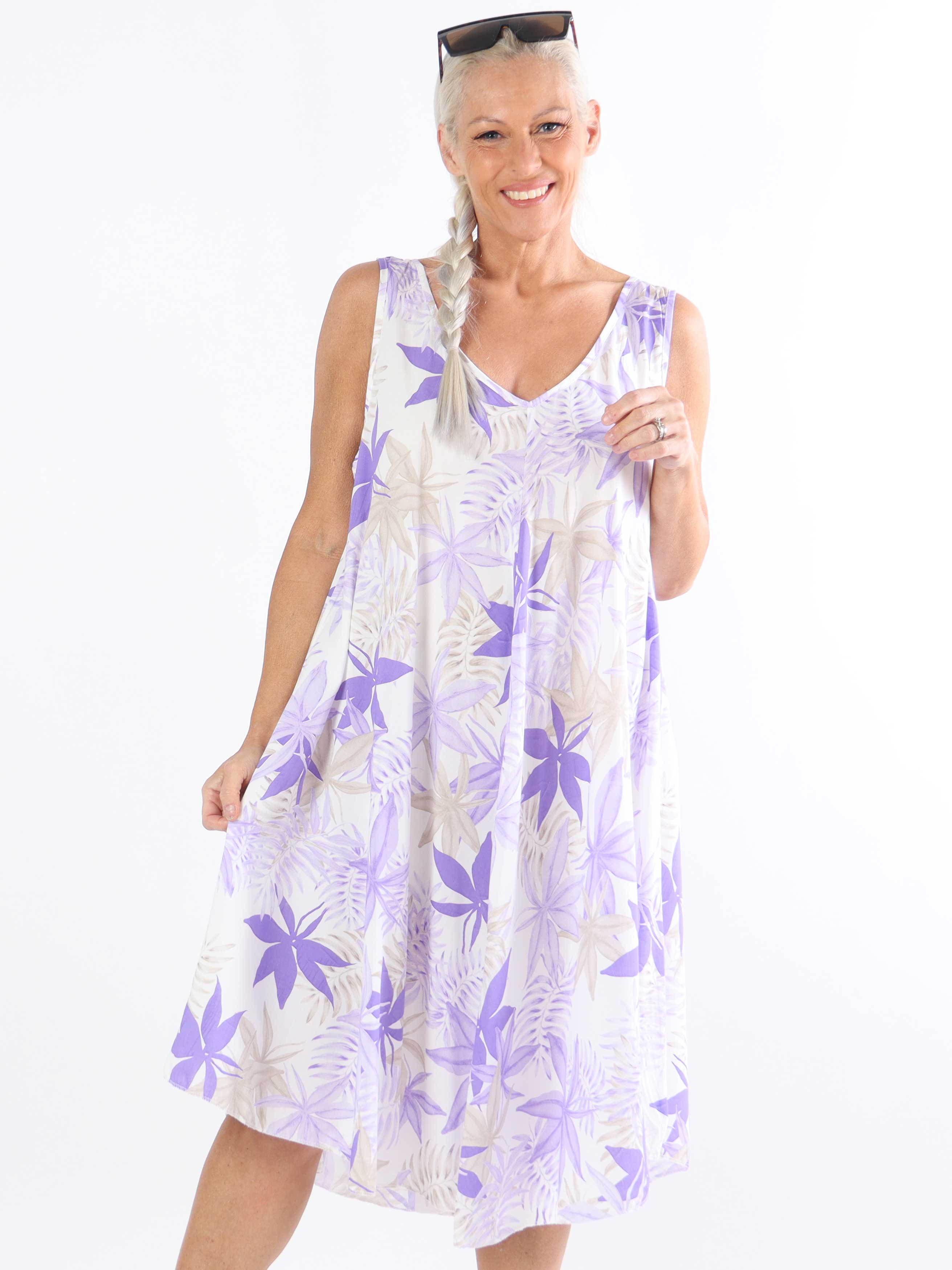 Sigri - Plus size blomsterkjole i viskose med bredestropper